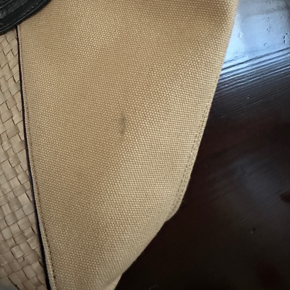 TORY BURCH Vintage Patent, Canvas and Raffia Shoulder Bag - Picture 11 of 12